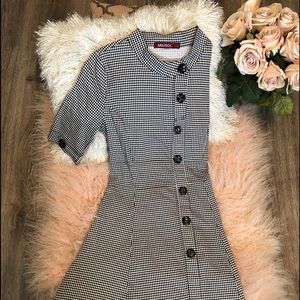 Miusol houndstooth Black&white dress. Size large.